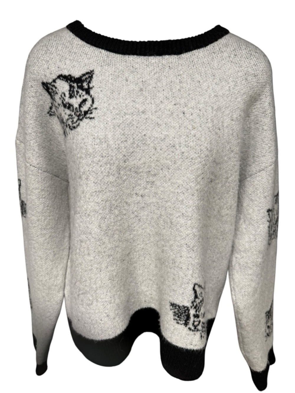 On 12th Women's  Sweater with Cat Design - Picture 5 of 9